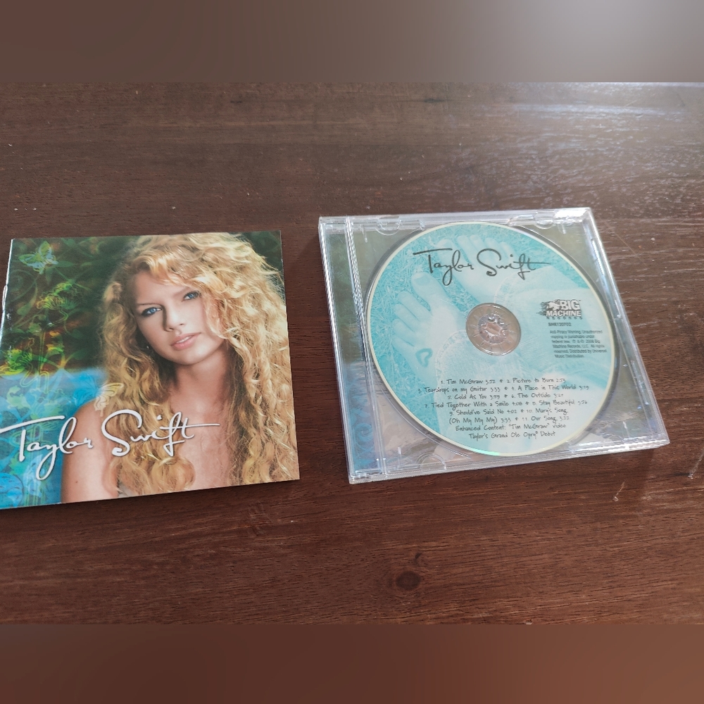 Taylor Swift Debut Self Titled CD 2006. Excellent Condition. - Picture 3 of 6